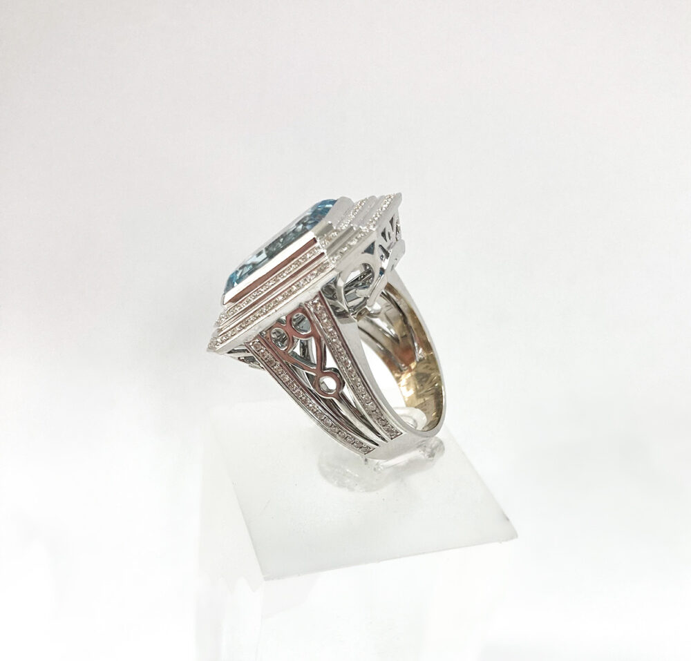 Aquamarine Emerald Cut Ring - Image 3