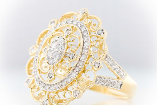 Filigree Diamond Vintage-Style Gold Diamond Ring